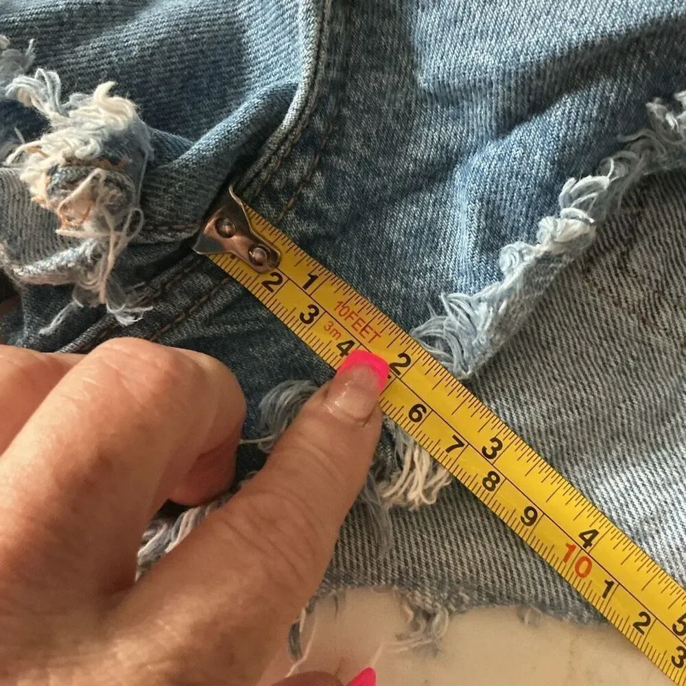 Aeropostale Boyfriend Denim Short Sz 10 Stretch Destroyed Button Fly